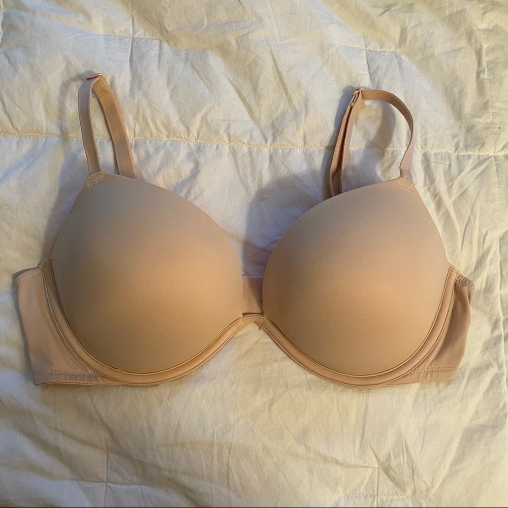 NWOT Victoria’s Secret Nude Super Push Up